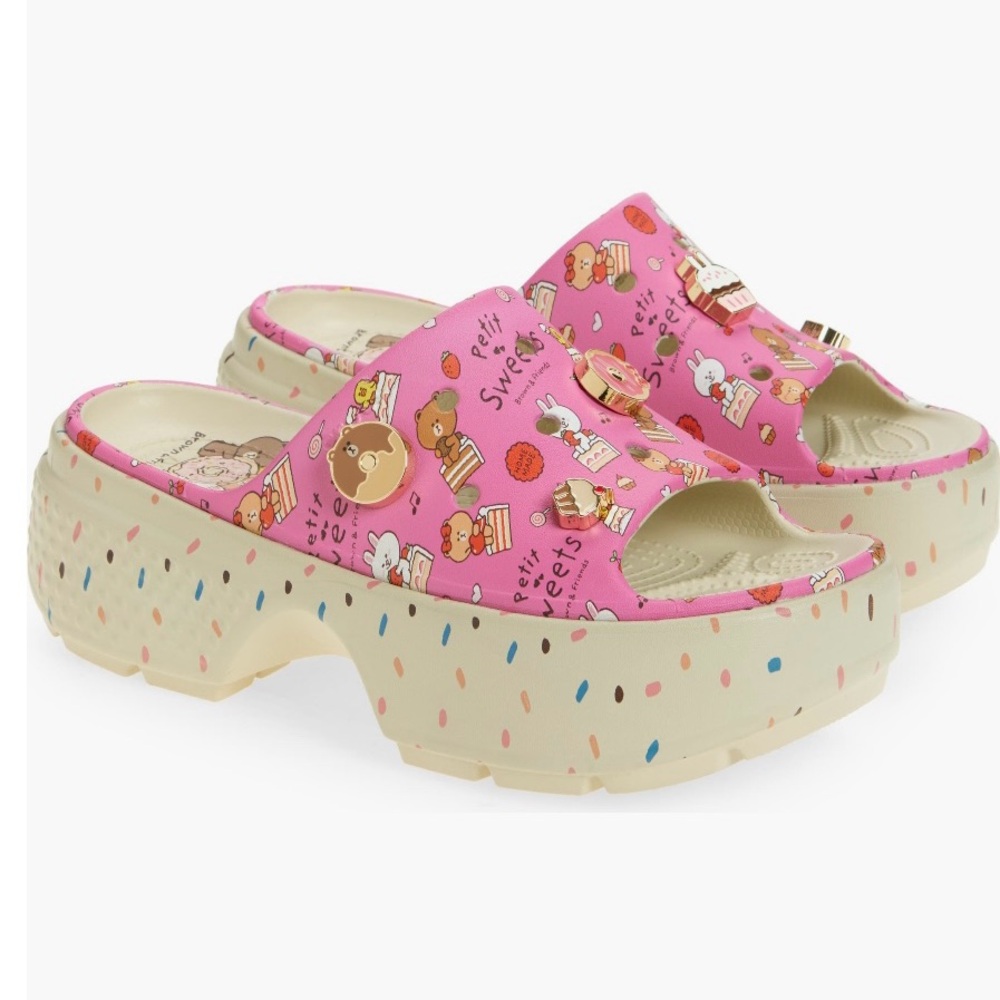 NWT CROCS Line Friends Stomp slide clogs in bone/pink multi- W9